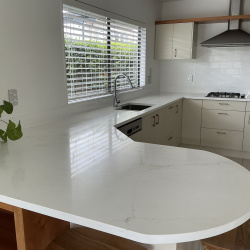 Engineered stone benchtop